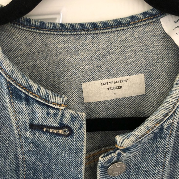 Jean jacket - Picture 2 of 3